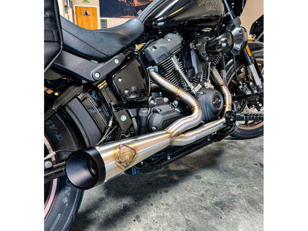 2-into-1 Cutback Exhaust - Stainless Steel with Black End Cap. Fits Softail 2018up Non-240 Rear Tyre Models. - Image 3