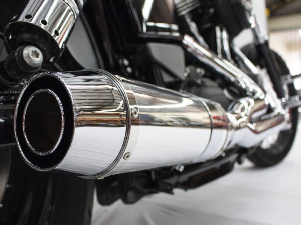 Bob Cat 2-into-1 Exhaust - Chrome with Aluminium Sleeve Muffler. Fits Dyna 2006-2017 - Image 2