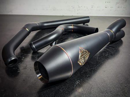 2-into-1 LaneSplitter Exhaust - Black Onyx. Fits Softail 2018up Non-240 Rear Tyre Models.