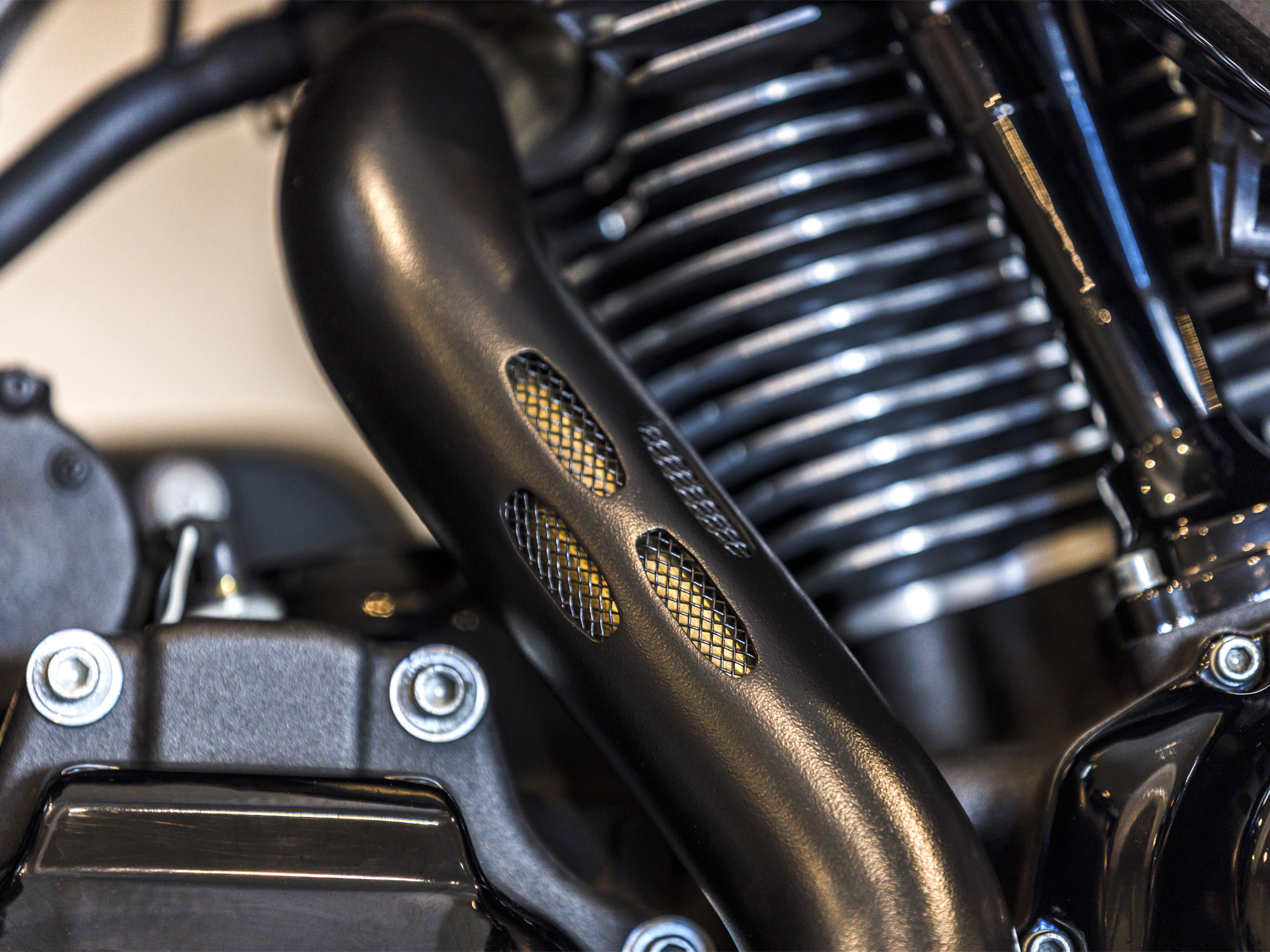 2-into-1 Diamondback Exhaust - Black with Black End Cap. Fits Touring 2017up. S&S - Image 4