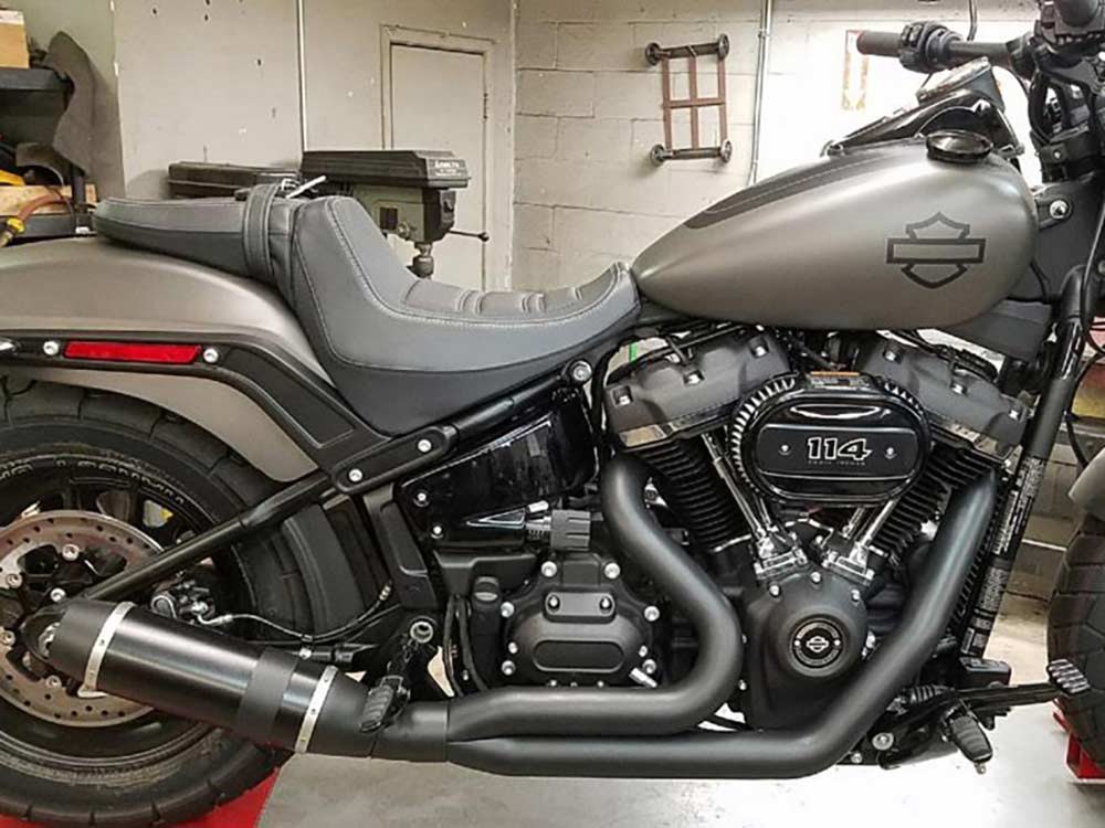 Bob Cat 2-into-1 Exhaust - Black with Black Satin Sleeve Muffler. Fits Softail 2018up Non-240 Tyre Models. D&D EXHAUST - Image 3
