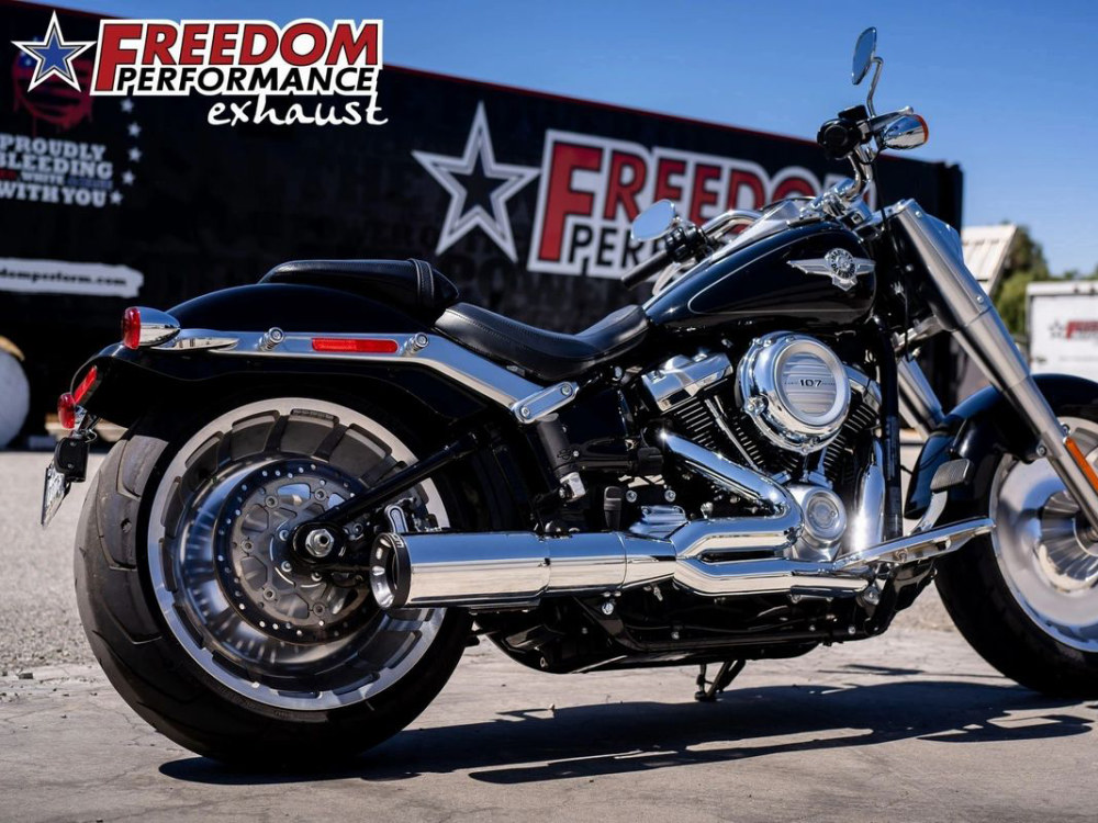 2-into-1 Two Step Exhaust - Chrome with Black End Cap. Fits Softail Breakout & Fatboy 2018up with 240 Tyre. FREEDOM PERFORMANCE EXHAUST - Image 2