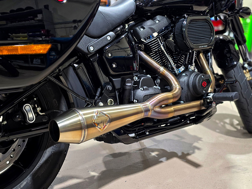 2-into-1 4.5in. Big Bore Exhaust - Stainless Steel. Fits Softail 2018up Non-240 Rear Tyre Models. SP Concepts EXHAUST - Image 3
