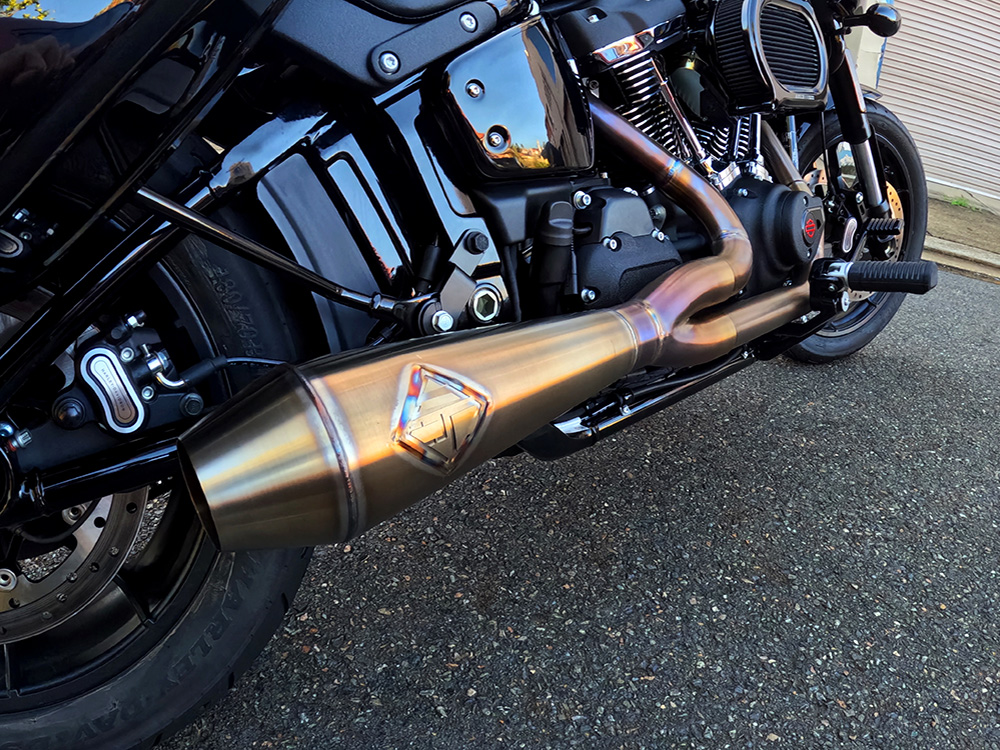 2-into-1 4.5in. Big Bore Exhaust - Stainless Steel. Fits Softail 2018up Non-240 Rear Tyre Models. SP Concepts EXHAUST - Image 4