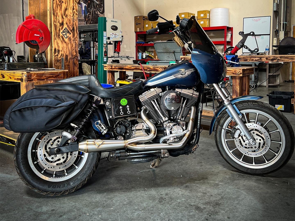 2-into-1 LaneSplitter Exhaust - Stainless Steel. Fits Dyna 1999-2005 SP Concepts EXHAUST