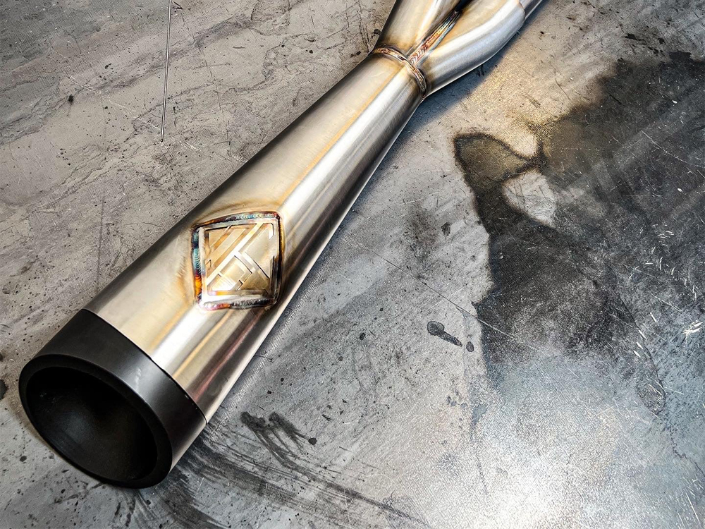 2-into-1 Cutback Exhaust - Stainless Steel with Black End Cap. Fits Dyna 1999-2005 SP Concepts EXHAUST