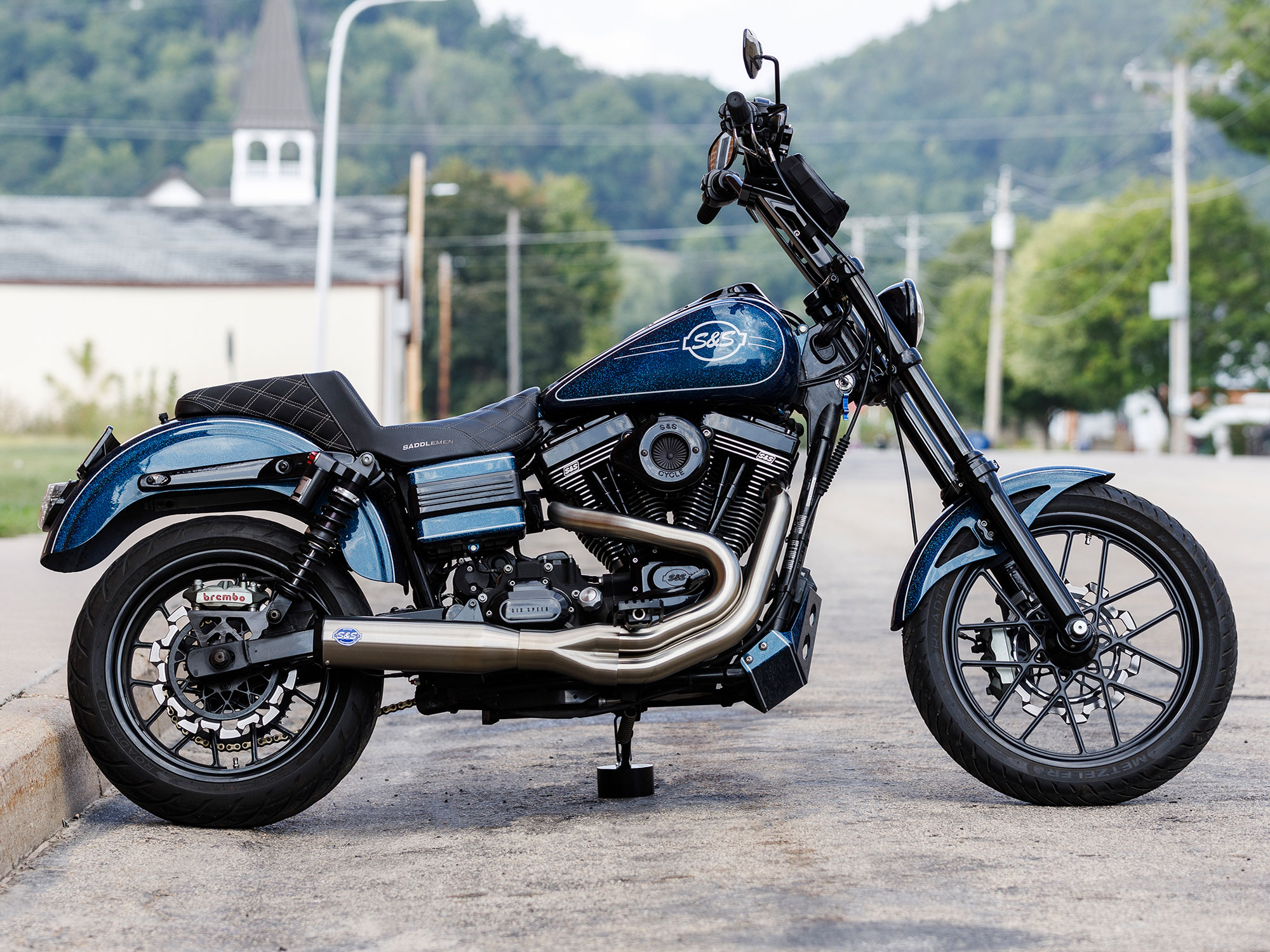 2-into-1 Qualifier Exhaust - Stainless Steel with Black End Cap. Fits Dyna 2006-2017 S&S